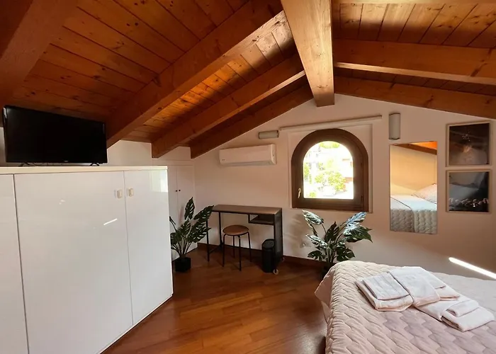 Miss Scola Pastry - Lake Como Bed & Breakfast