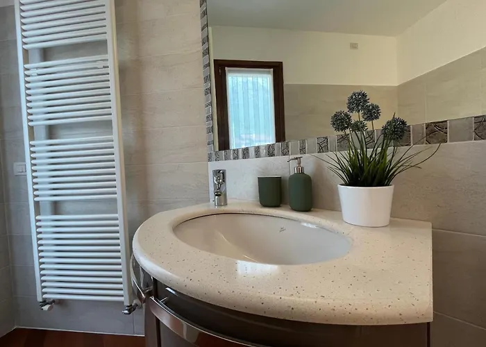 Miss Scola Pastry - Lake Como