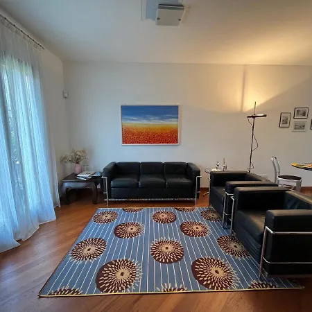 Miss Scola Pastry - Lake Como Frühstückspension