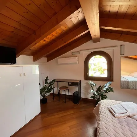 Miss Scola Pastry - Lake Como Frühstückspension